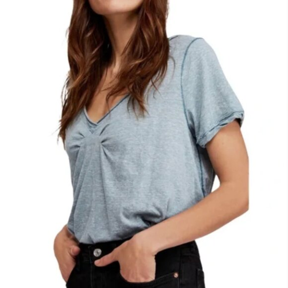 WE THE FREE BLUE ALL YOU NEED V-NECK TEE - Picture 1 of 7